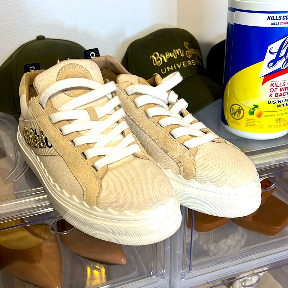 Chloé Beige and White Canvas Low-Top Sneakers with Gold Logo - Picture 2 of 7